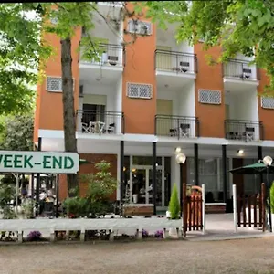 Hotel Weekend
