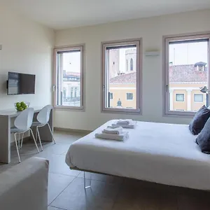 erik-langer-pedrocchi-suites.hotelinveneto.com/