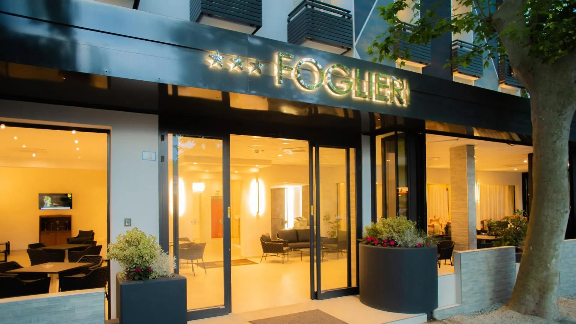 Hotel Foglieri Cesenatico 3*,  Italy